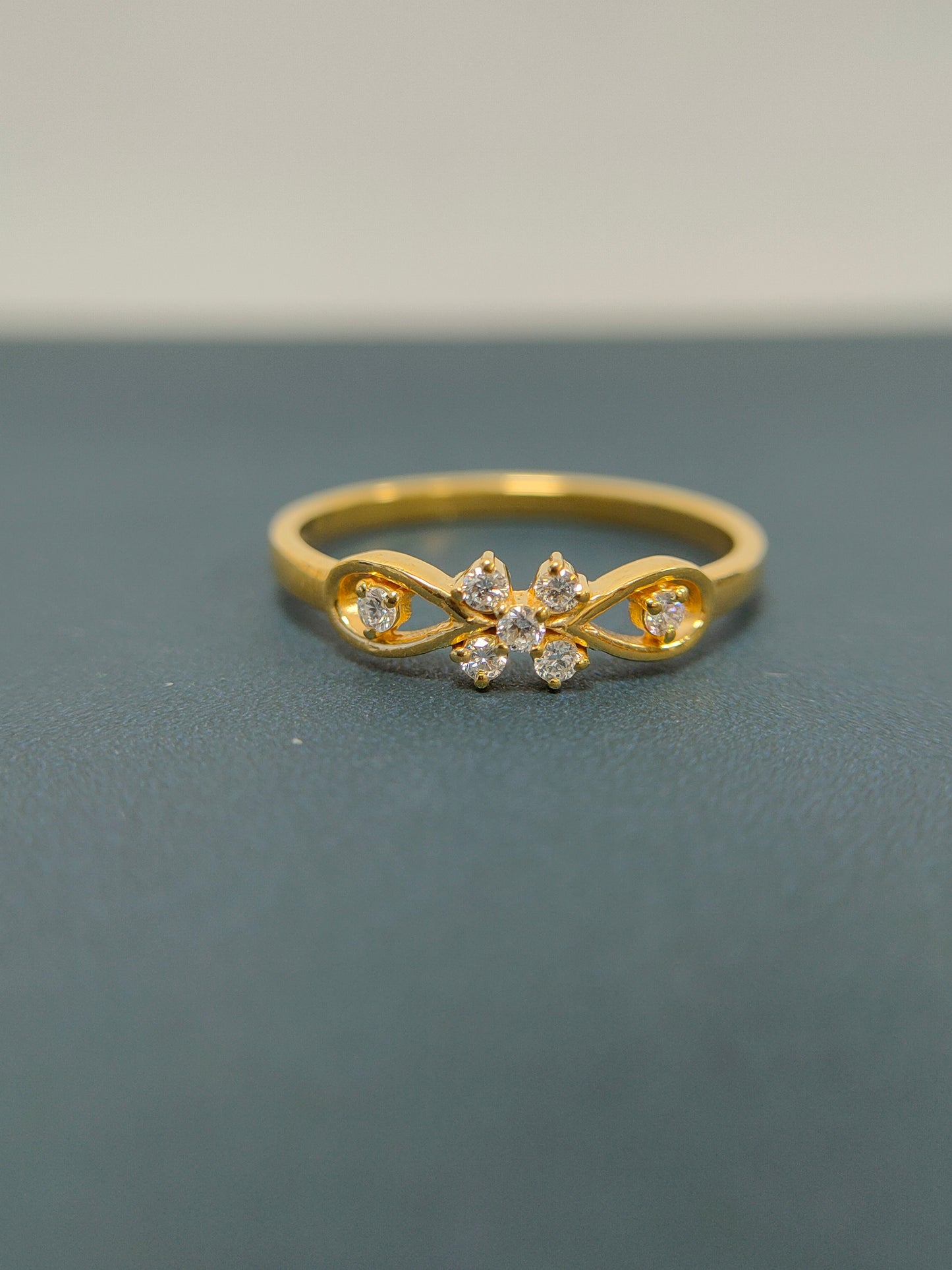 minimalist daily wear lab grown diamond ring