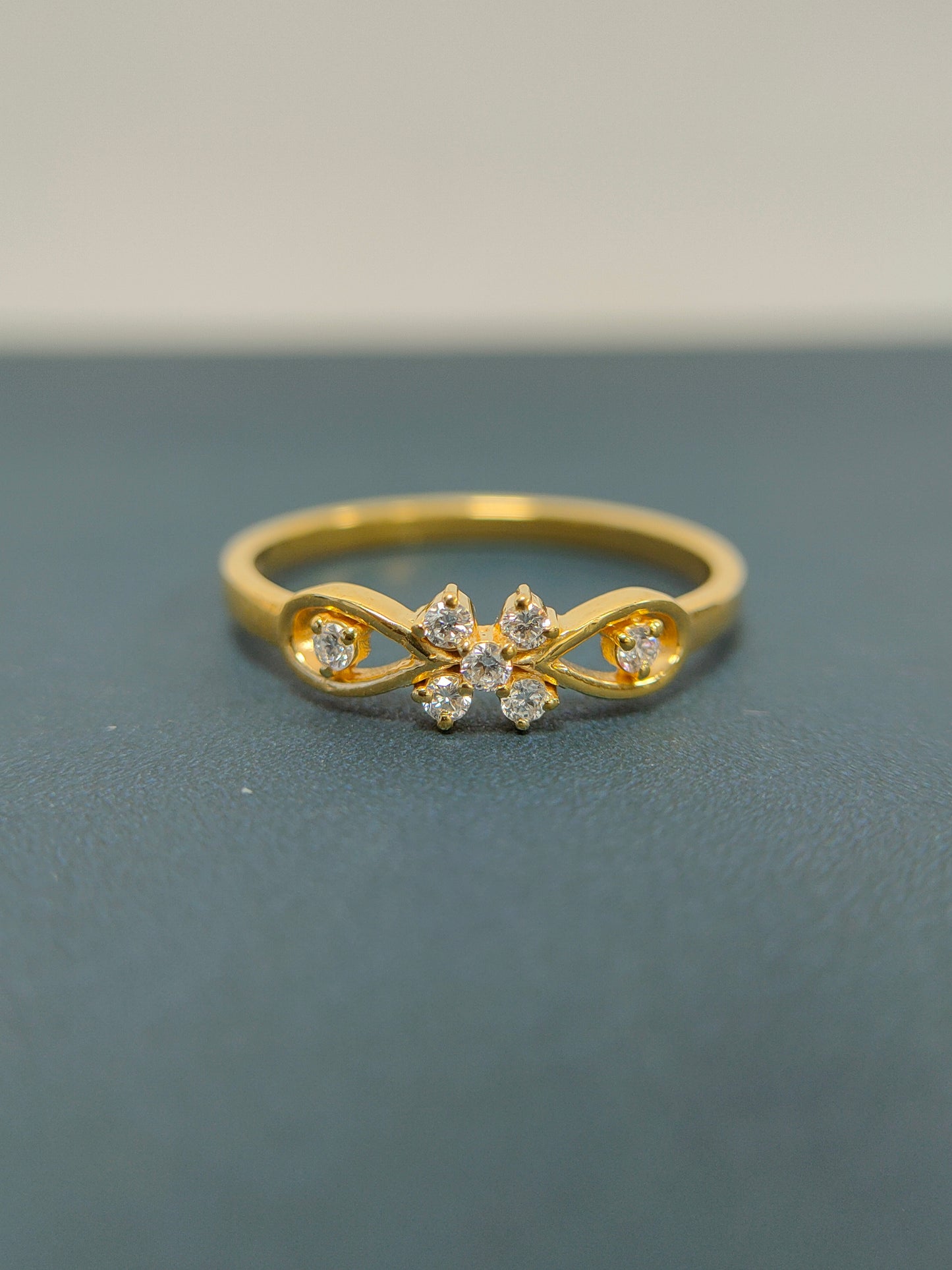 minimalist daily wear lab grown diamond ring