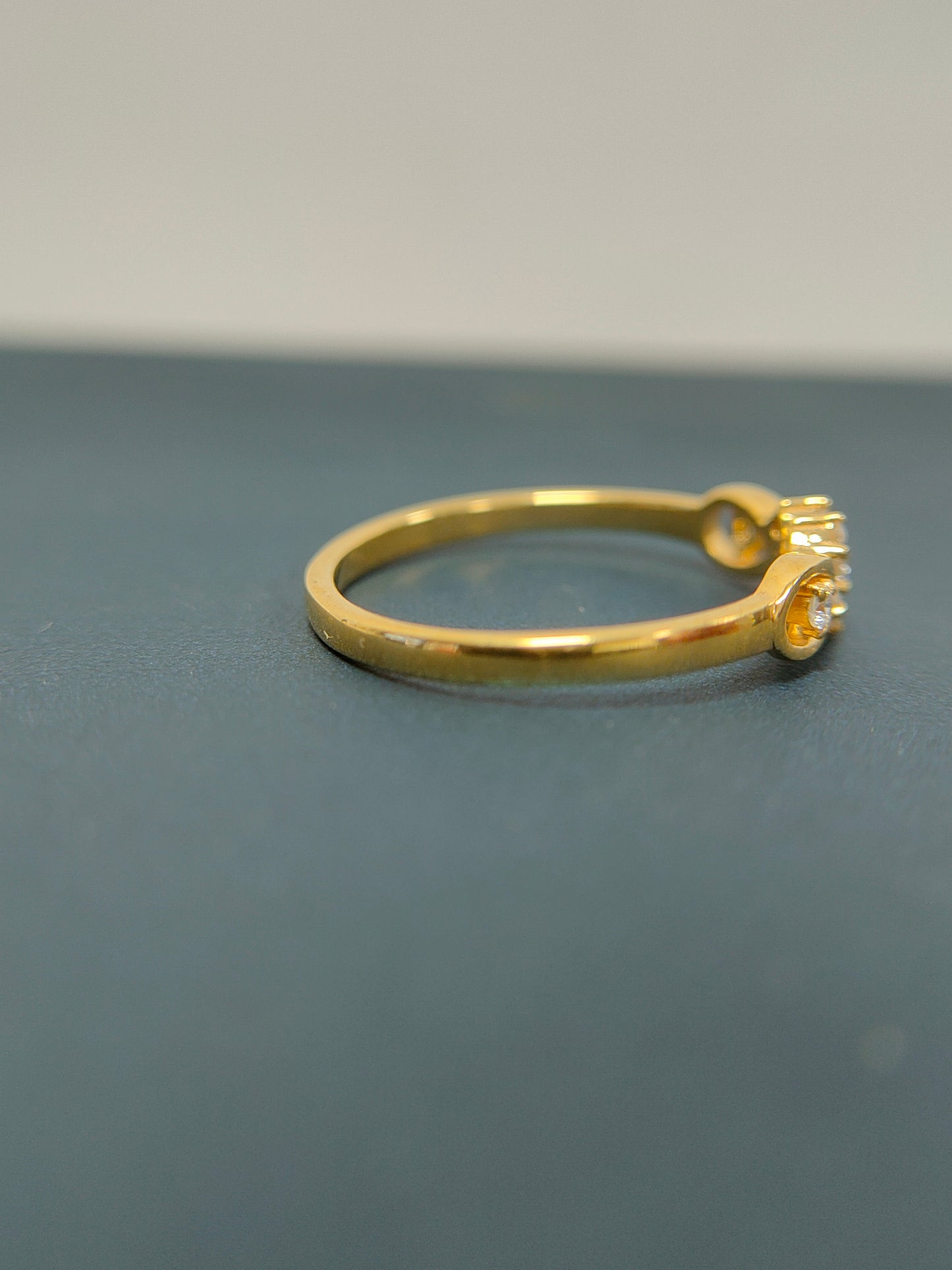 minimalist daily wear lab grown diamond ring