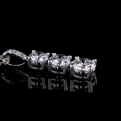 The Trio | 3.25 Carat Graduated Three Stone Round Diamond Drop Pendant