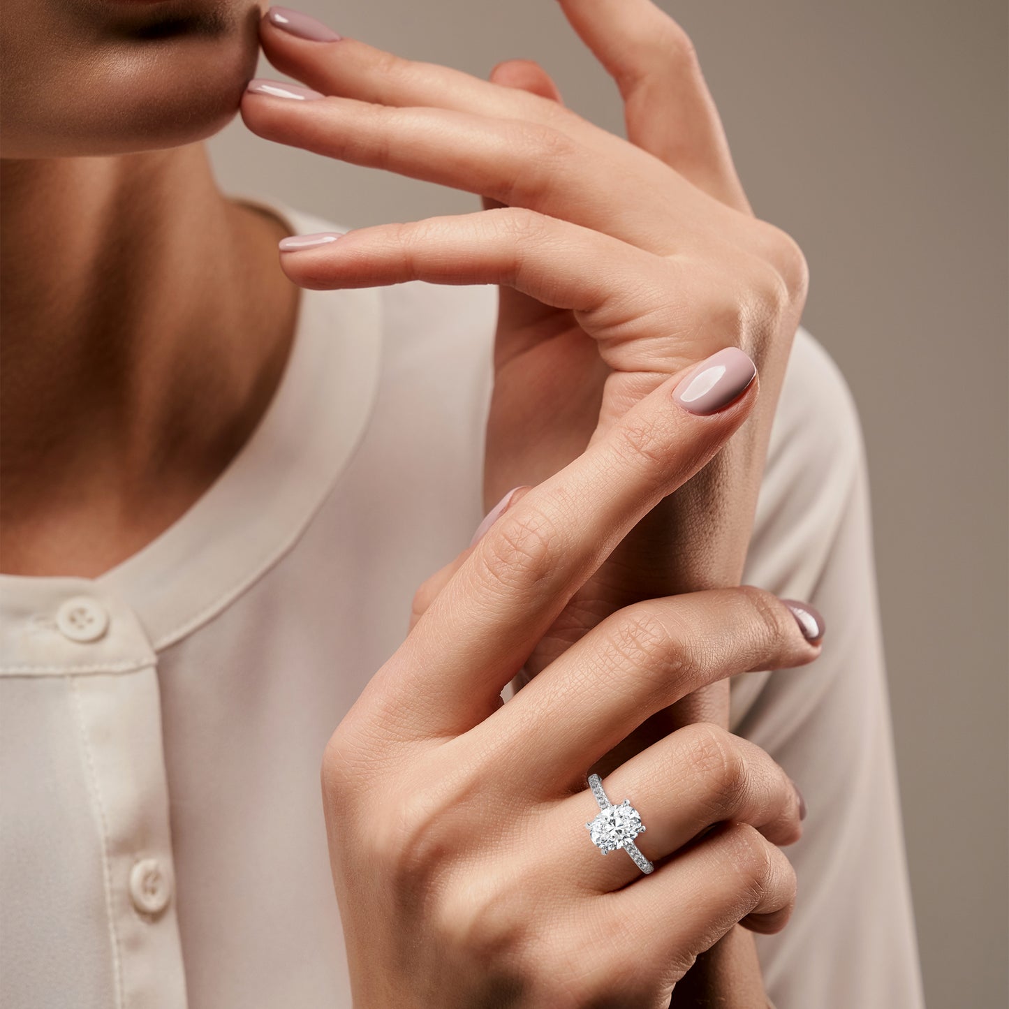 oval lab grown diamond accent ring in 14k gold, elegant solitaire engagement ring igi certified