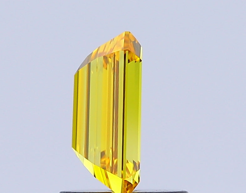 emerald 1.03 carat fancy vivid yellow vvs2  vg vg none