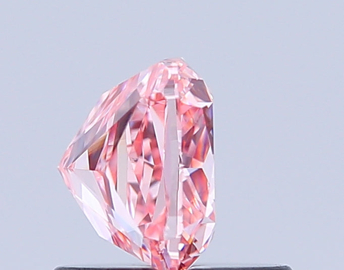 cushion 1.03 carat fancy vivid pink vvs2  vg ex strong