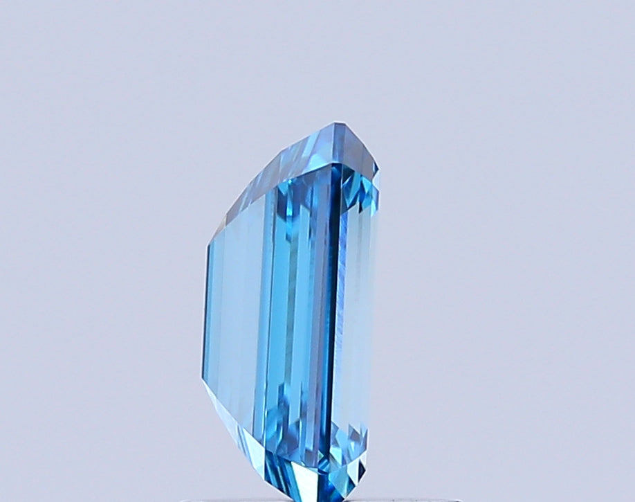 emerald 1.53 carat fancy vivid blue vvs2  ex ex none
