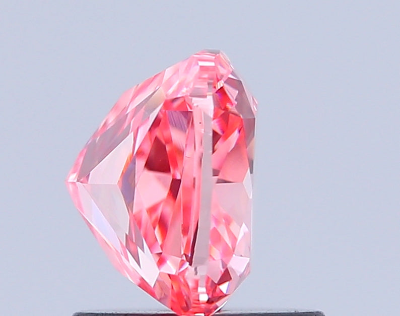 cushion 1.56 carat fancy vivid pink vs1  vg vg strong