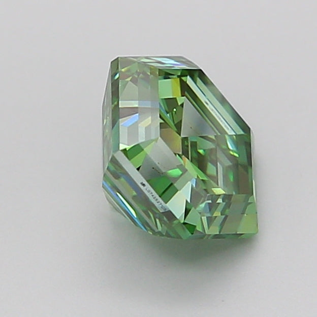 hexagonal 1.51 carat fancy vivid green vvs2  ex vg very slight