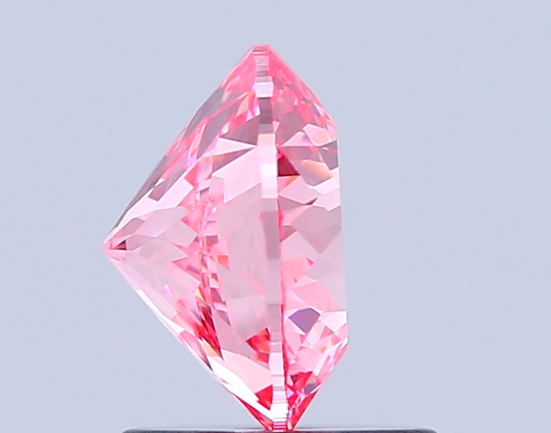 portuguese 1.55 carat fancy vivid pink vvs2  ex ex slight
