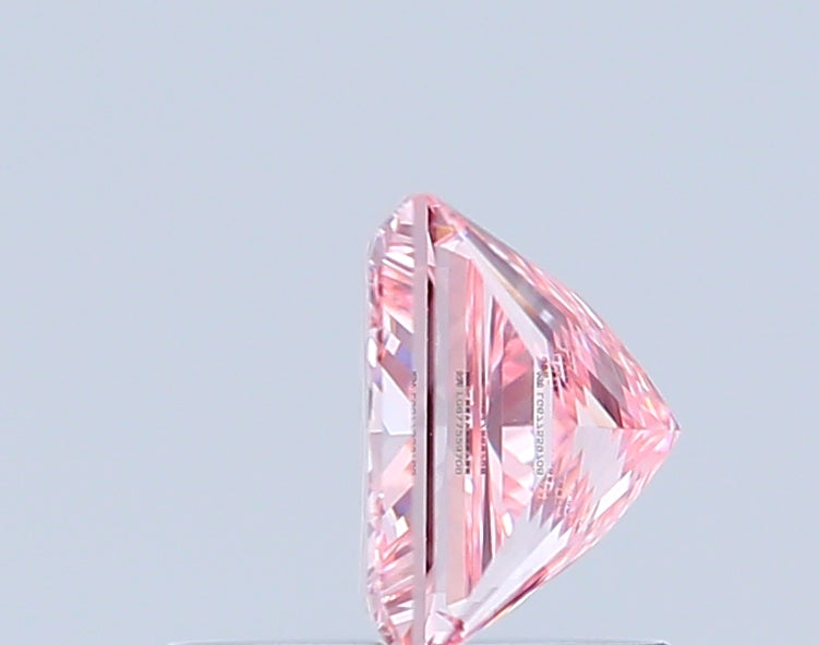 princess 0.91 carat fancy vivid pink vvs2  vg vg slight