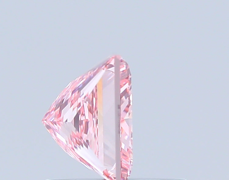princess 0.91 carat fancy vivid pink vvs2  vg vg slight