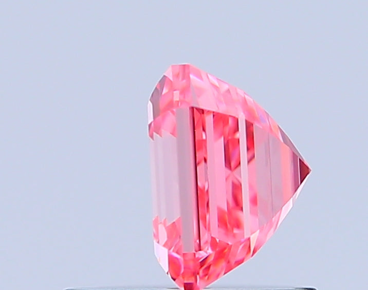 asscher 0.98 carat fancy vivid pink vvs2  vg vg slight