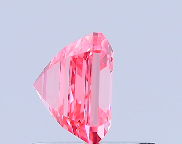 asscher 0.98 carat fancy vivid pink vvs2  vg vg slight