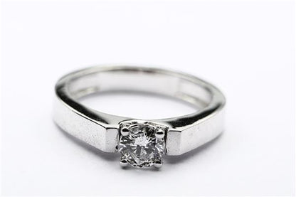 1 Carat Round Cut Diamond Six Prong Engagement Ring
